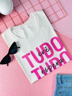 T-shirt ribana canelada Tudo crê, espera e suporta - comprar online