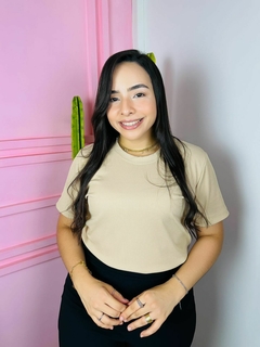 T-SHIRT CANELADA BÁSICA NUDE - loja online