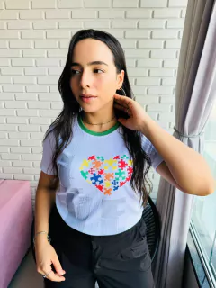 T-SHIRT CANELADA LOVE CORAÇÃO AUTISMO - Fabi T-shirts