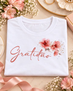 T-SHIRT SUEDE - GRATIDÃO na internet