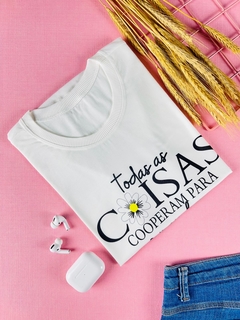 T-shirt ribana canelada Todas as coisas cooperam para o meu bem - comprar online