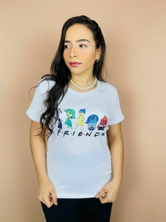 T-SHIRT CANELADA FRIENDS DIVERTIDAMENTE