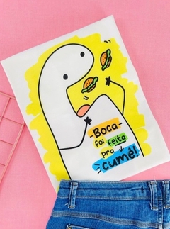 T-shirt ribana canelada Flork: Boca foi feita pra cumê!