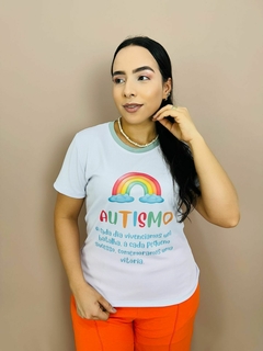 T-SHIRT CANELADA AUTISMO COMEMORAMOS UMA VITÓRIA na internet