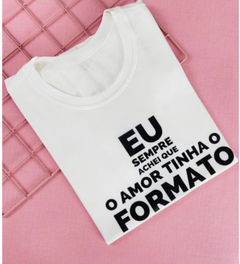 T-shirt ribana canelada O amor tinha o formato de um coração - comprar online