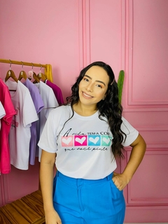T-shirt Canelada A Vida tem a cor que você pinta