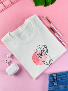 T-shirt ribana canelada Plantei o amor em mim e floresci - comprar online
