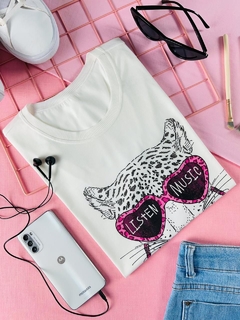 T-shirt ribana canelada Tigre listen music - comprar online