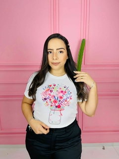 T-shirt Canelada Flores - comprar online