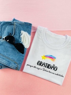 T-shirt Canelada Gratidão porque até aqui o senhor tem me sustentado - comprar online