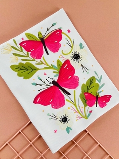 T-SHIRT CANELADA BORBOLETAS E FLORES na internet