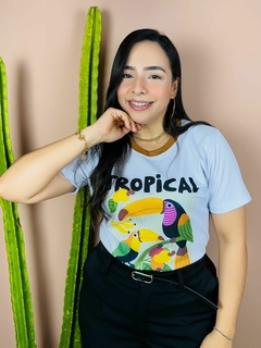 T-SHIRT CANELADA TROPICAL BRASIL - BRANCA na internet