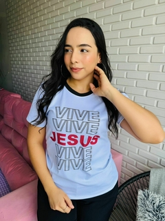 T-SHIRT CANELADA JESUS VIVE