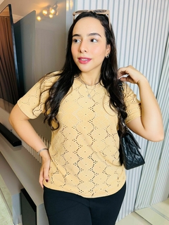 T-SHIRT MALHA LAISE - CREME BRÛLÉE - comprar online