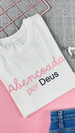 T-shirt ribana canelada Abençoada por Deus - comprar online