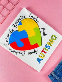 T-shirt ribana canelada Apoie, conheça, entenda, respeite, inclua, ajude. Autismo.