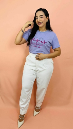 Imagem do T-SHIRT CANELADA JESUS O AMADO DA MINHA ALMA - LAVANDA