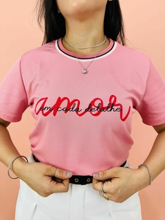 T-SHIRT CANELADA AMOR EM CADA DETALHE-ROSA IORGUTE - loja online