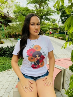 Imagem do T-shirt Canelada Blossom of yourself (floresça de si)