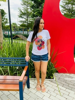 T-shirt Canelada Blossom of yourself (floresça de si) - comprar online