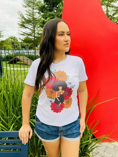 T-shirt Canelada Blossom of yourself (floresça de si) na internet