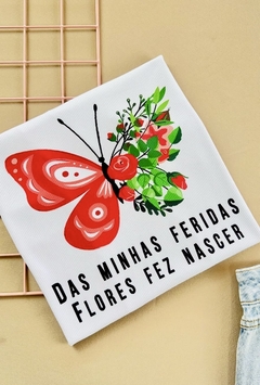 T-SHIRT CANELADA DAS MINHAS FERIDAS FLORES FEZ NASCER - Fabi T-shirts