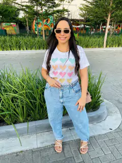 T-SHIRT CANELADA CORAÇÕES - Fabi T-shirts