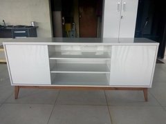 Rack Para Tv Até 60 Retrô Pés Madeira Maciça Titan Branco - R&F Colchões e Móveis