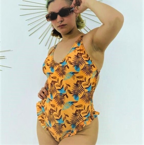 Enteriza Luly Con Volados - Naranja Flores Celestes (SBIK53AE)