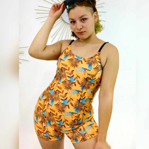 Enteriza Short Emily - Naranja Flores Celestes (SBIK52AE)
