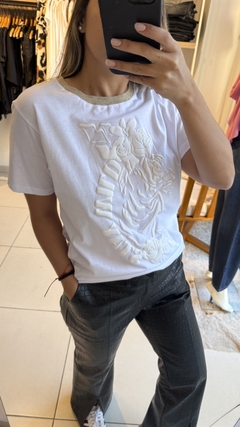 Remera relieve en internet