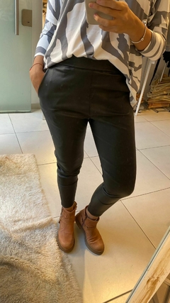 PANTALON BOSTON ENGOMADO