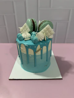 Mini Drip Cake