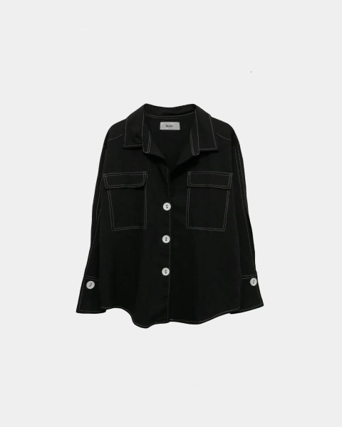 Camisa negra contrahilo