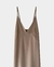 Vestido escote V corto arena - MJ2A
