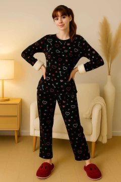 Pijama Feminino Longo Black com Pêlo na internet