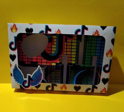 Caixa Confeiteiro Tik Tok
