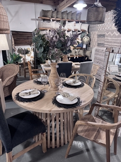 Imagen de Mesa comedor varillada