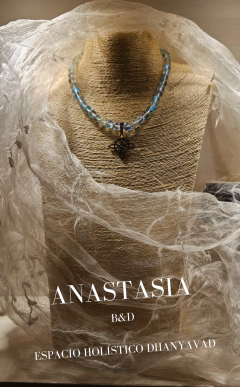 Collar Aura de Bruja