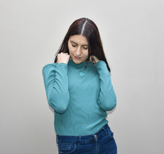 Remera Skadi verde - tienda online