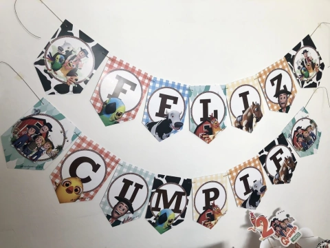 BANDERINES PERSONALIZADOS FELIZ CUMPLE