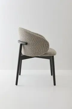 Silla Kira en internet