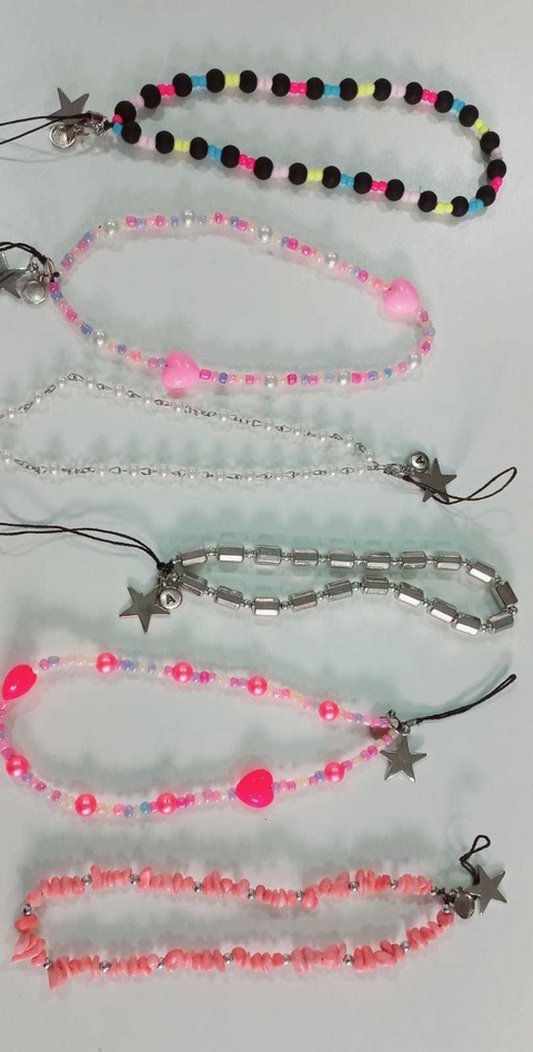 Colgantes para la funda del celular