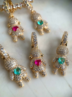Pingente MENINA Cravejado banhada em Ouro 18k - Semijoias - comprar online