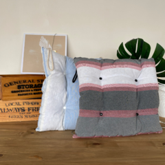 Almohadon cubre sillas 4 botones jasmine 45x45 pack x6 en internet