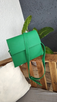 cartera color verde en internet