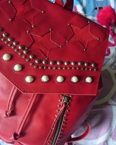 Mochila de cuero color roja