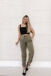 CALÇA CIGARRETE VERDE MILITAR na internet
