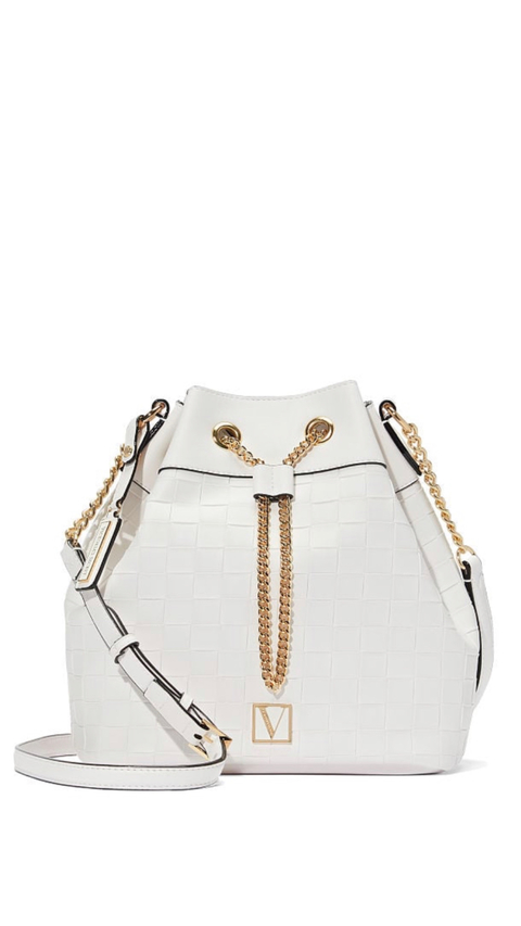 The victoria bucket bag white woven