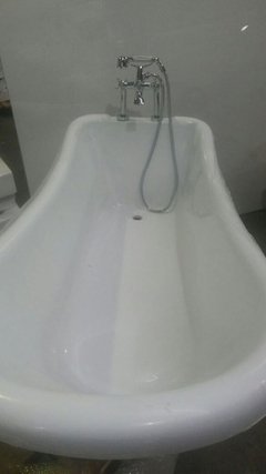Banera Blanca Con Patas De Leon Tipo Antigua Acrilico 170 Cm - MARHER